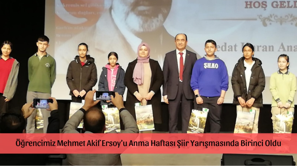 Öğrencimiz Mehmet Akif Ersoy Haftası Şiir Yarışmasında Birinci Oldu